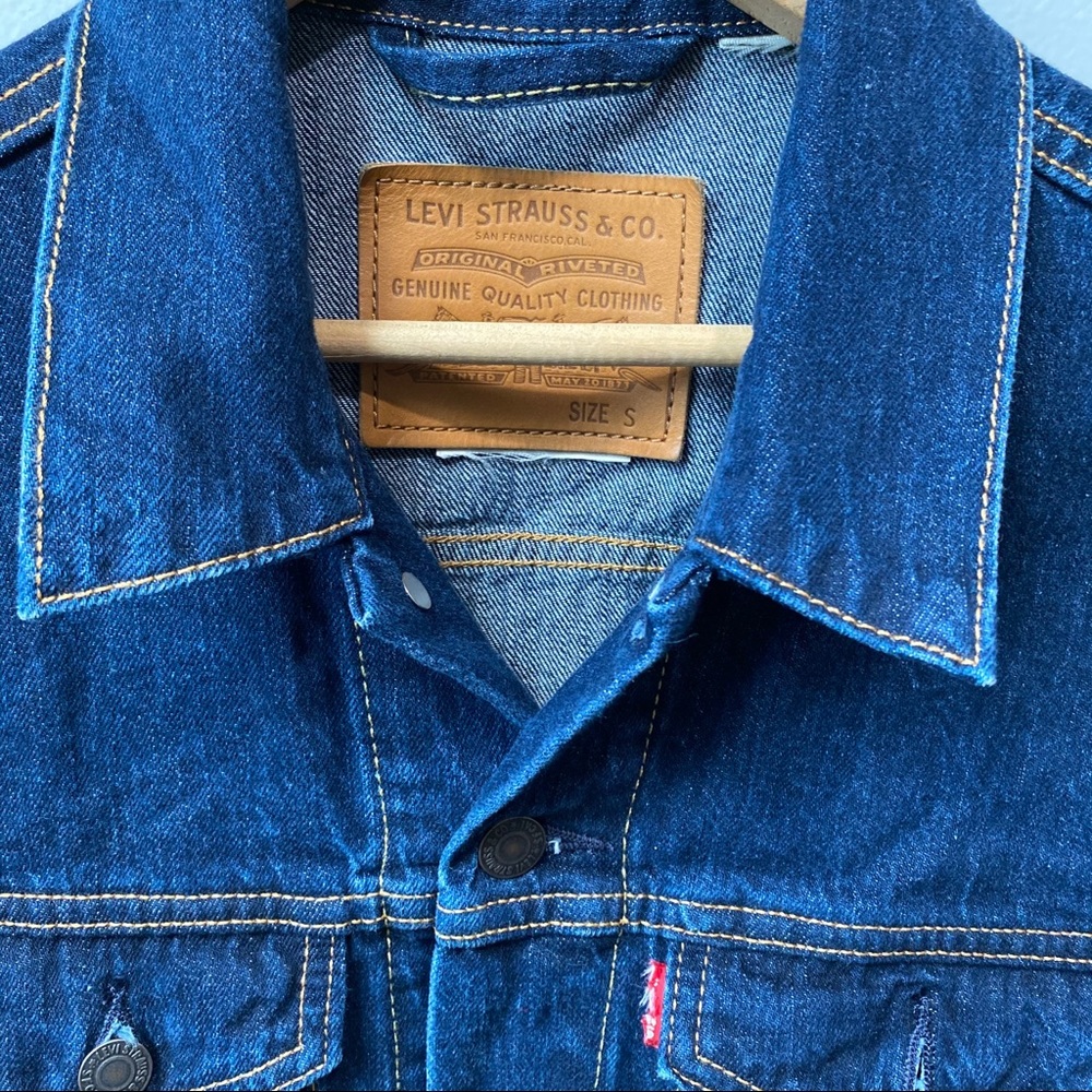 Levi’s Denim Trucker Jean Jacket - Picture 4 of 13
